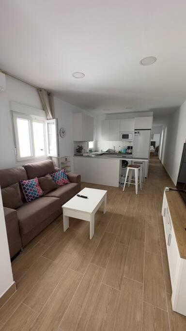 Rockside Residentes Suites La Linea La Línea de la Concepción Buitenkant foto